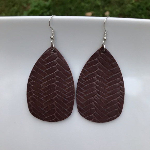 WOVEN LEATHER DROP HOOP EARRINGS - Picture 6 of 16